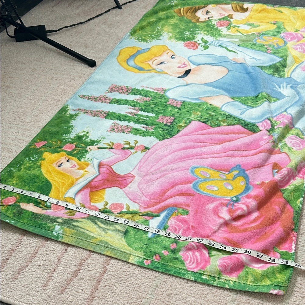 Vintage Disney Princess Beach Towel Cinderella Belle Sleeping Beauty - Picture 11 of 11